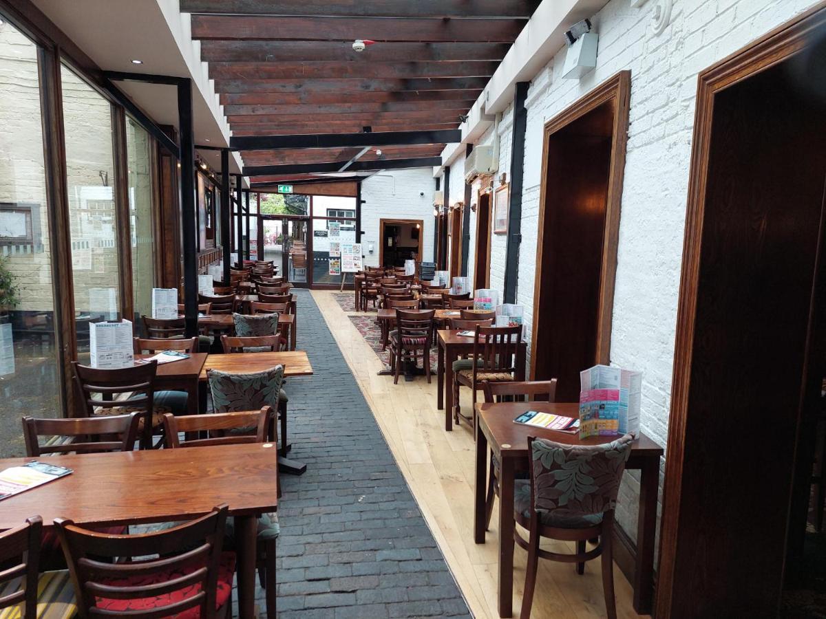 George Wetherspoon 2*
